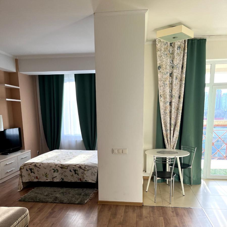 Stefan Cel Mare 1 Studio 키시나우 외부 사진